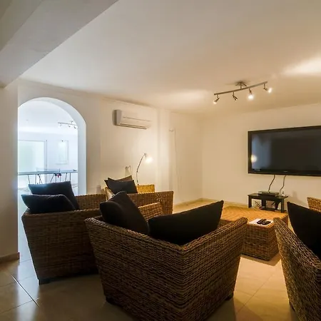 Casa Desa Villa